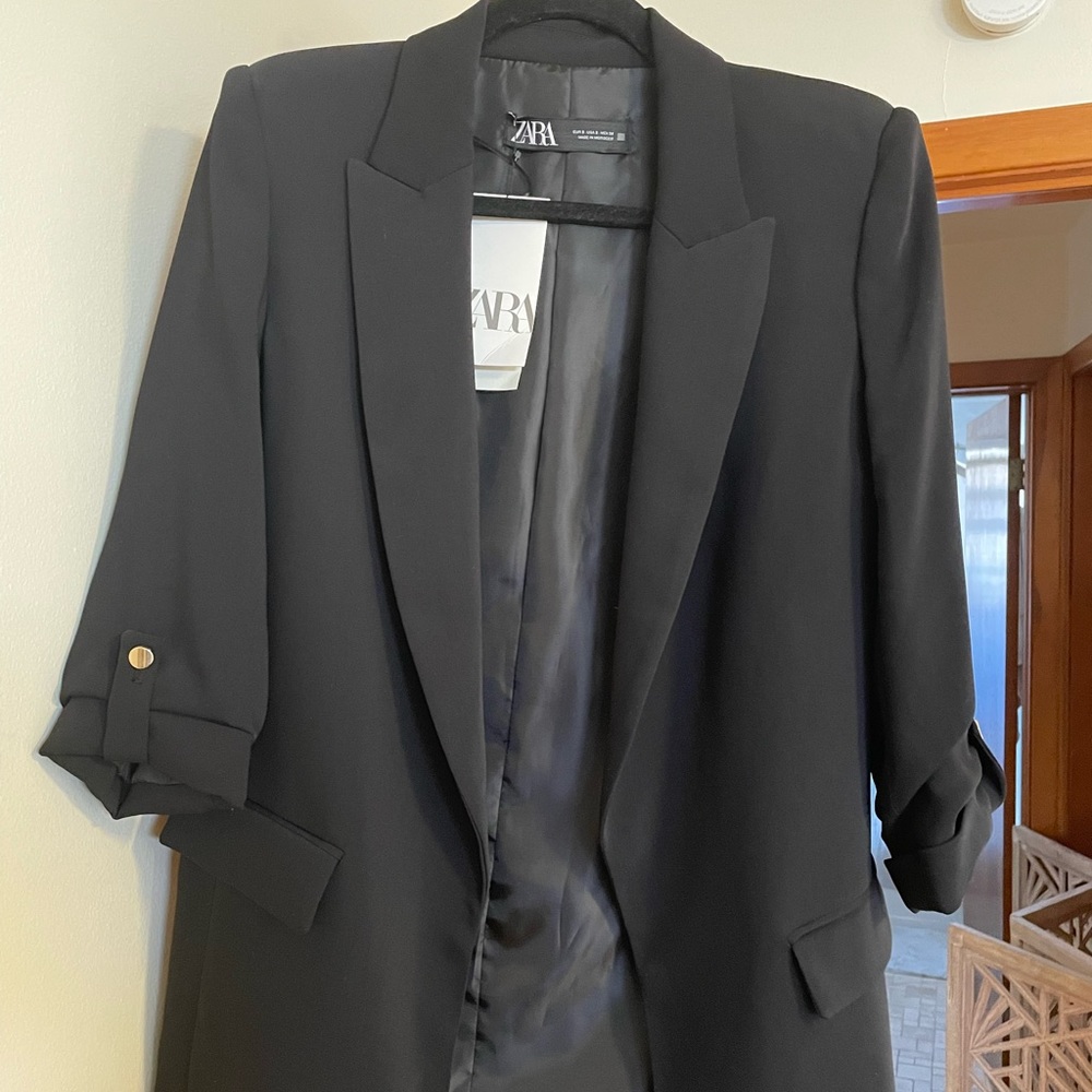 BRAND NEW ZARA BLACK BLAZER
